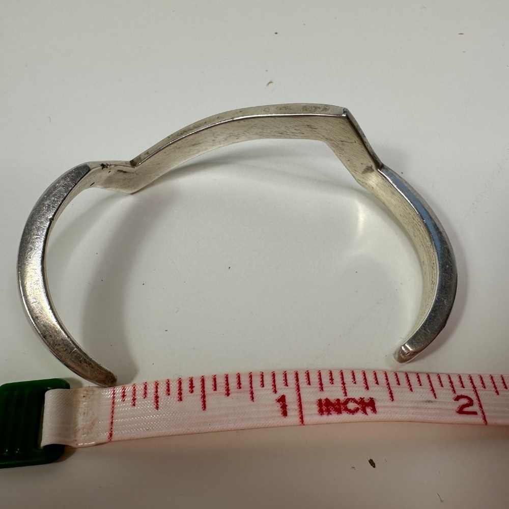 Navajo Flush Mount Mother of Pearl Sterling Silver Cuff Bracelet - Picture 9 of 11
